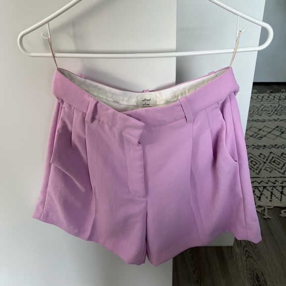 Aritzia Wilfred Effortless Short - Picture 1 of 3
